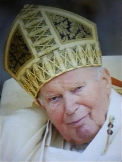 Quels étaient le prénom et le nom du pape Jean-Paul II ?