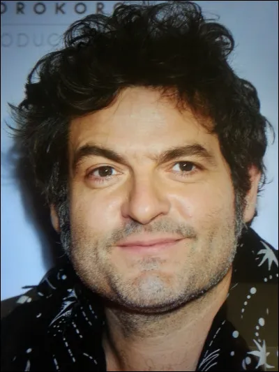 Quel est le prénom du chanteur -M- ?