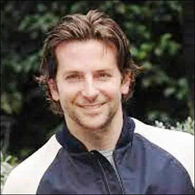 Dans quel film Bradley Cooper accepte-t-il de prendre un coup de pistolet &agrave; impulsion &eacute;lectrique pour &eacute;viter de finir en prison ?