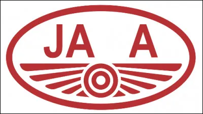 Quel est ce constructeur tchèque qui produit des motos de toutes cylindrées ?