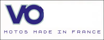 Quel est ce constructeur français de motos au design atypique néo-rétro avec un moteur en V à 4 soupapes par cylindre ?