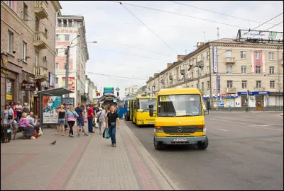 Cette ville du nord-ouest du pays, aujourd'hui peuplée de 250 000 habitants, est l'une des plus anciennes ; elle faisait partie du Grand-duché de Lituanie au XIVe siècle, elle a ensuite intégré l'Empire russe puis est revenue à la Pologne pendant l'entre-deux-guerres :
