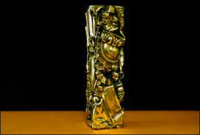 Lors de la cérémonie des "César" du 25 février 2022 et présenté par Antoine de Caunes, quelle actrice a reçu le César de la meilleure actrice ?