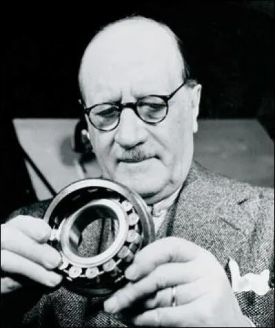 En 1907, l'ingénieur suédois Sven Wingquist met au point un roulement à billes industriel, mais pour quel type de machines ?