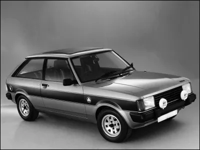 Dans ce quiz, je vais omettre de dire que cette automobile a un lien avec les États-Unis même s'il est difficile de le cacher. Quelle est cette voiture ?