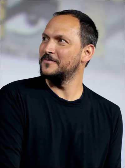 Fait la couverture des bouquins, c'est le...