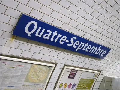Combien de voies la station Quatre-Septembre possède-t-elle ?