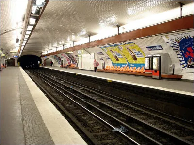 Dans quel arrondissement la station Rue Saint-Maur se situe-t-elle ?