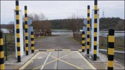 Sur une centaine de kilomètres, la frontière entre l'Ukraine et la Moldavie est matérialisée par ce fleuve :