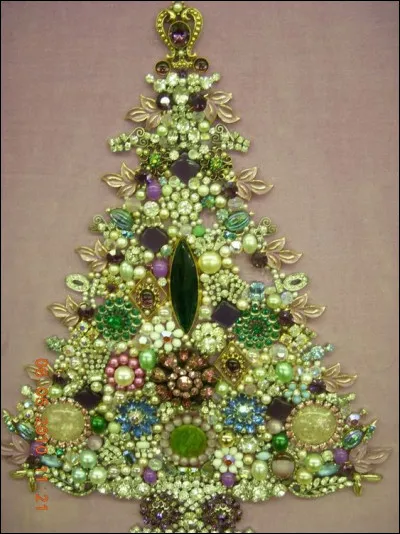 Lequel de ces conifères porte aussi le nom de pin arolle ?