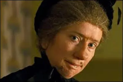 Comment Nanny McPhee répand-elle sa magie ?