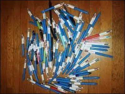 Est-ce que tu as déjà volé des stylos 4 couleurs ?