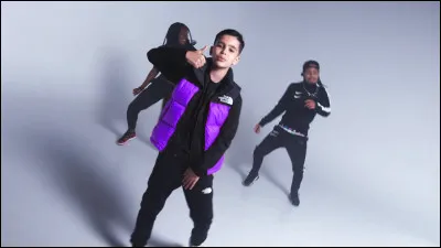 Termine les paroles : 
"Casse la démarche comme McGregor
Casse la démarche comme McGregor
Casse la démarche comme McGregor...".