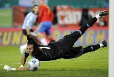 Je suis le goal titulaire :