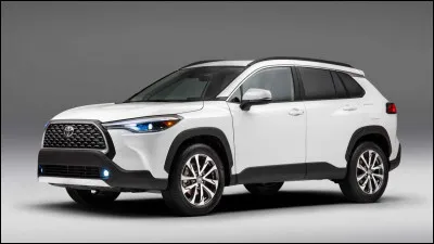 Comment écrit-on la marque de cette voiture ?