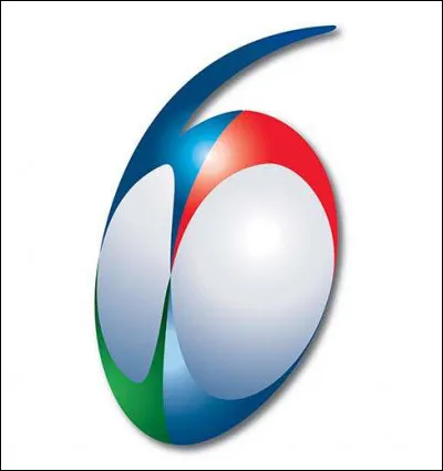 Dans combien de films, Peter Ustinov a-t-il tenu le rôle d'Hercule Poirot ?