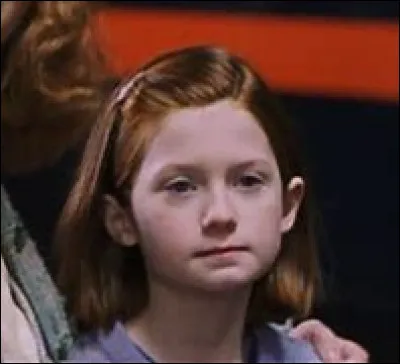 Dans HP1, que propose Fred de lui envoyer de Poudlard ?