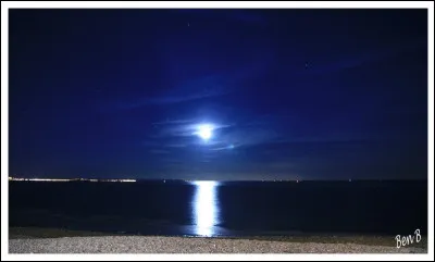 À quel groupe doit-on le titre "Home by the sea" ?