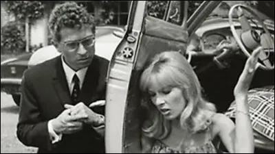 Darry Cowl est aussi réalisateur. Quel est le titre du film de 1964 où il joue aux côtés de Dany Saval ?