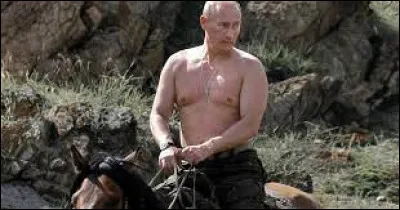 Depuis quelle année Vladimir Poutine est-il président de la fédération de Russie ?