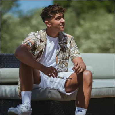 Quel est son nom de famille ?