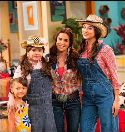 Combien y a-t-il de filles dans la famille Thunderman ?