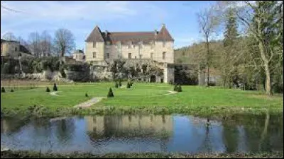 Je vous propose de partir en Bourgogne-Franche-Comté, à la découverte du château de Montmoyen. Village de l'arrondissement de Montbard, il se situe dans le département ...