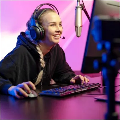 Comment appelle-t-on un vid&eacute;aste qui diffuse du contenu vid&eacute;o en continu ?