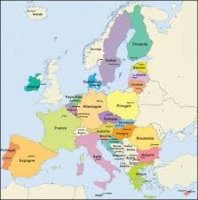 Où se situent les Cyclades en Europe ?
