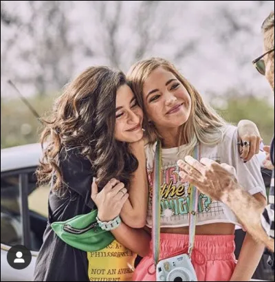 Quel animal Zoe cache-t-elle dans son dortoir ?