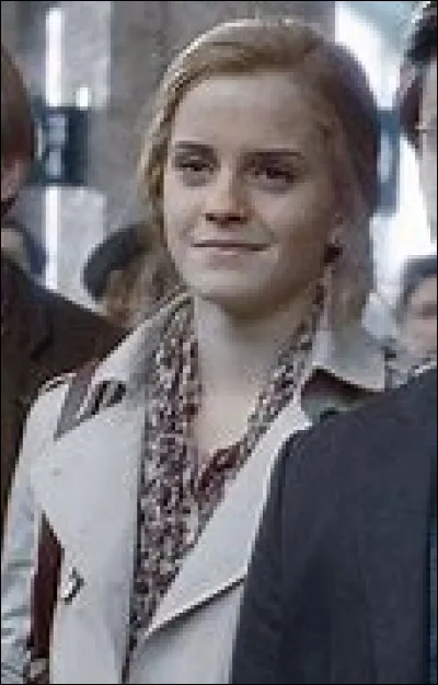 Enfin, que fait-elle après la bataille de Poudlard ?