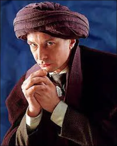 Quel est le prénom de Quirrell ?