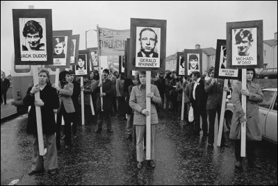 Le 30 janvier, 28 manifestants ont &eacute;t&eacute; tu&eacute;s par l'arm&eacute;e : c'est le "Bloody Sunday". O&ugrave; cet &eacute;v&eacute;nement tragique se d&eacute;roule-t-il ?