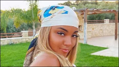 Avec qui collabore-t-elle ?