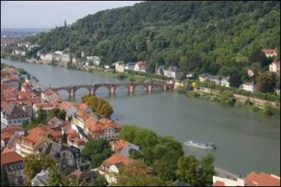 Quelle est l'intruse parmi ces rivières ?