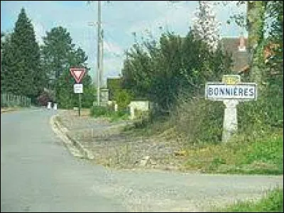Nous sommes dans les Hauts-de-France, &agrave; l'entr&eacute;e de Bonni&egrave;res. Commune &eacute;tablie sur un plateau qui s&eacute;pare les fleuves c&ocirc;tiers, la Canche et l'Authie, elle se situe dans le d&eacute;partement ...