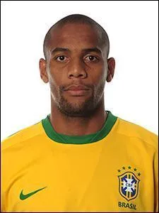 Dfenseur Brsilien qui ouvre le score face  la Core du Nord , c'est...