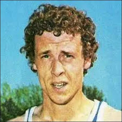 Aux Jeux olympiques d'été de Munich, les Français remportent une seule médaille individuelle en athlétisme : qui remporte cette médaille d'argent ?