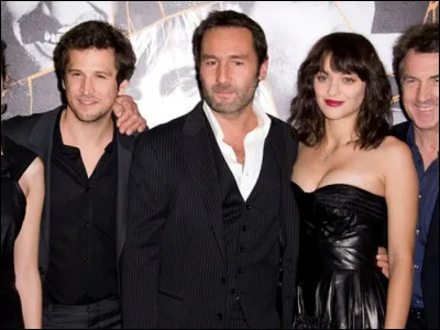 "Les Petits mouchoirs" est le titre d'un film interprété par Guillaume Canet.