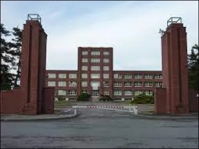 Ville traversée par la Nied allemande, Faulquemont se situe ...