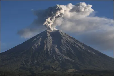 Quelle est la hauteur du Stromboli ?