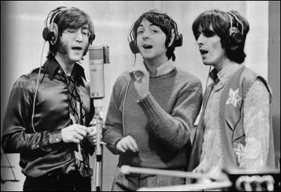 Quelle chanson commence par les paroles ''I read the news today oh boy'' ?