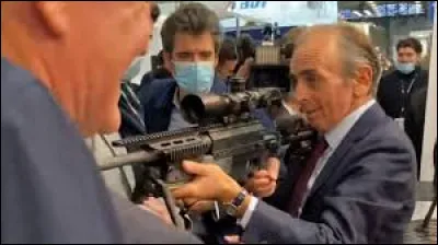 «Je pense que le ____ est une sous-culture d'analphabètes.» De quel style de musique parlait-il ?