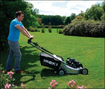 Qui a dit : Il vaut mieux être à poil dans un chef-d'oeuvre qu'habillée dans un navet ?