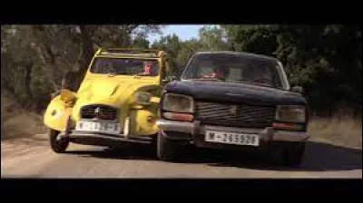 Dans quel James Bond appara&icirc;t cette 2CV jaune ?