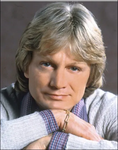 Claude François, chanteur et producteur musical est né en Egypte.