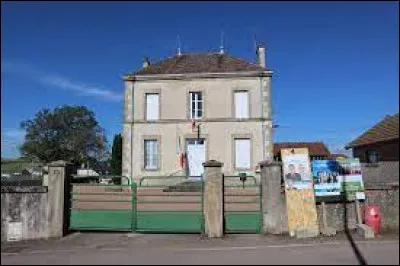Petit village de Bourgogne-Franche-Comt&eacute; de 79 habitants, dans l'arrondissement de Beaune, Savilly se situe dans le d&eacute;partement ...