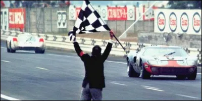 Quel pilote signe en 1969 une belle victoire avec sa Ford GT40 en devançant la Porsche 908 de 120 mètres lors des 24 Heures du Mans ?