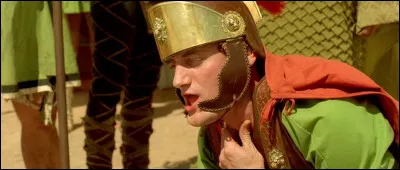 Dans quel film Jean-Paul Rouve est-il un légionnaire romain ?