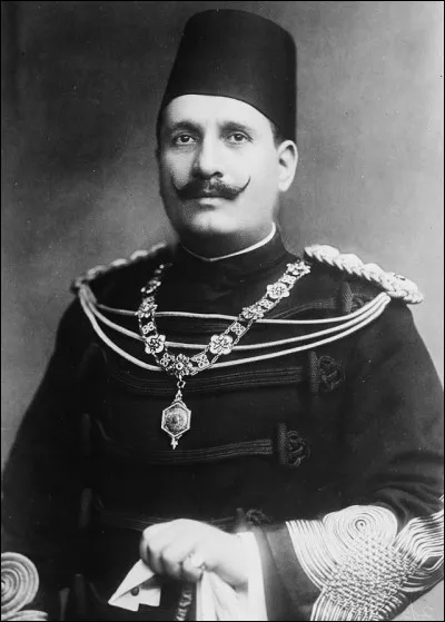 Ce pays du Proche-Orient devient officiellement indépendant en novembre 1922 avec le fin du protectorat britannique. Le sultan Fouad Ier devient le premier roi du nouvel État : c'est ...
